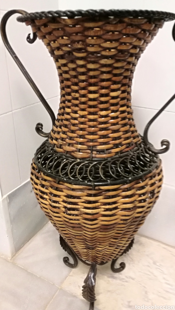 Antig&uuml;edades: BONITA ANFORA FORJA Y MIMBRE - Foto 7