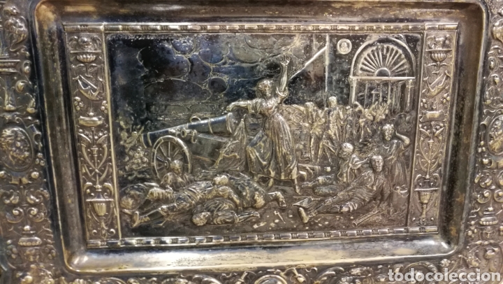 Antig&uuml;edades: ANTIGUA PLACAS REPUJADAS Y PLATEADAS - Foto 3