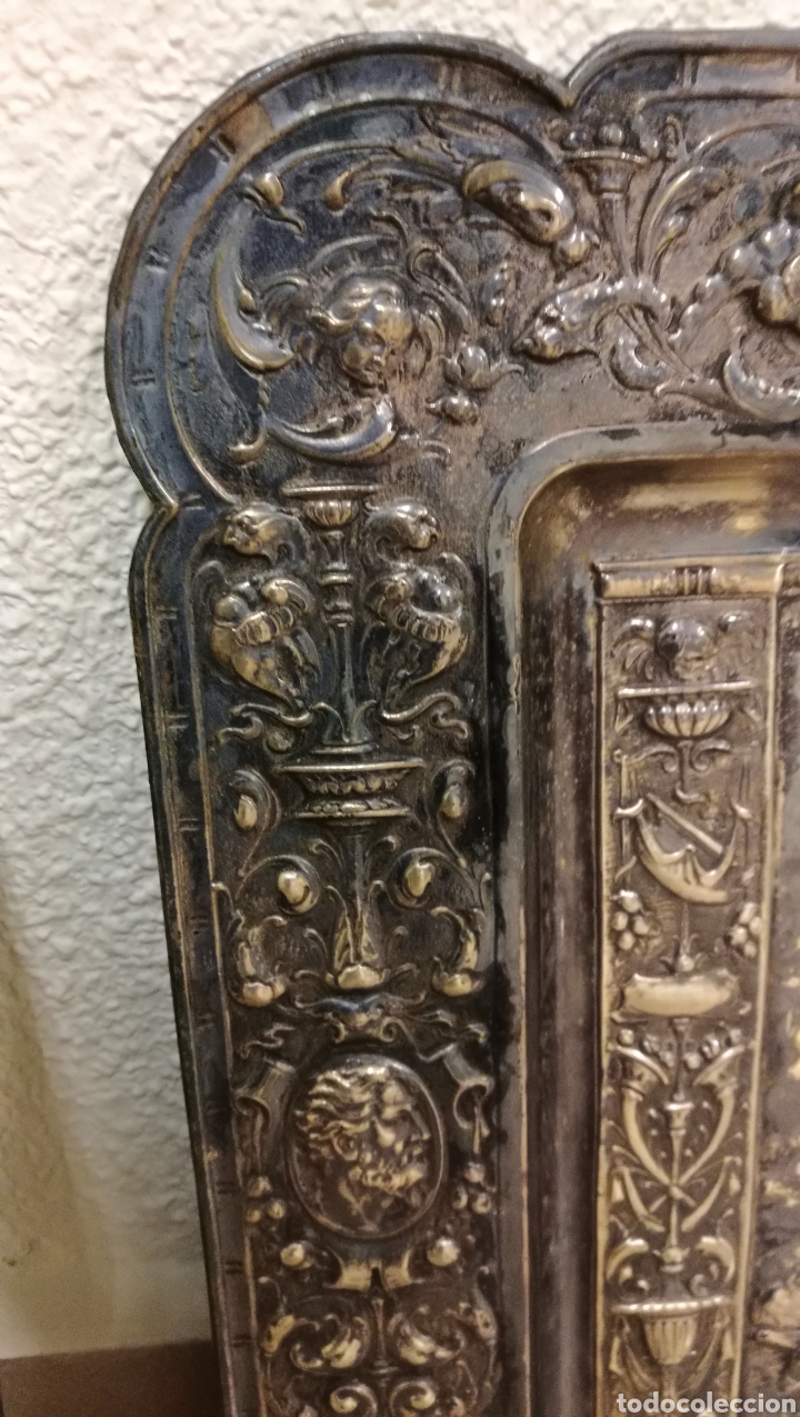 Antig&uuml;edades: ANTIGUA PLACAS REPUJADAS Y PLATEADAS - Foto 6