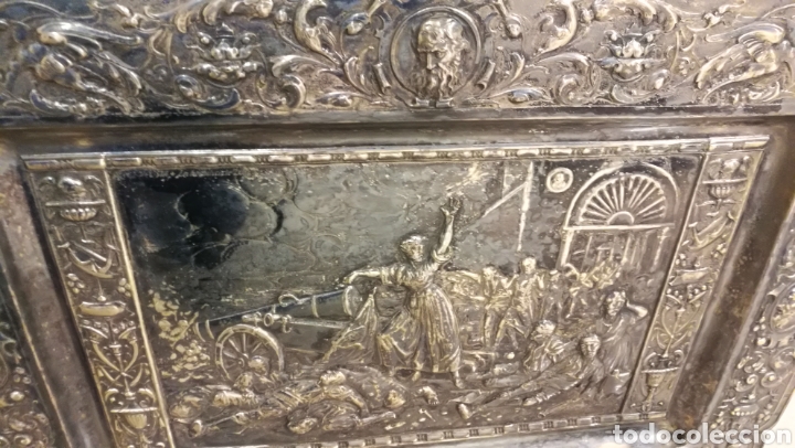 Antig&uuml;edades: ANTIGUA PLACAS REPUJADAS Y PLATEADAS - Foto 8