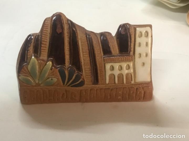 Antiguidades: TERRACOTA ESMALTADA DE LA ABAD&Iacute;A DE MONTSERRAT. FIRMADA.
