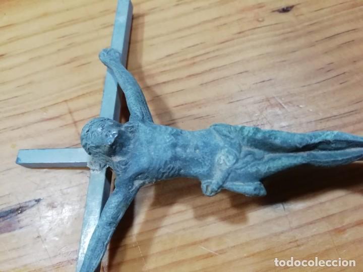 Antig&uuml;edades: cristo de metal - Foto 3