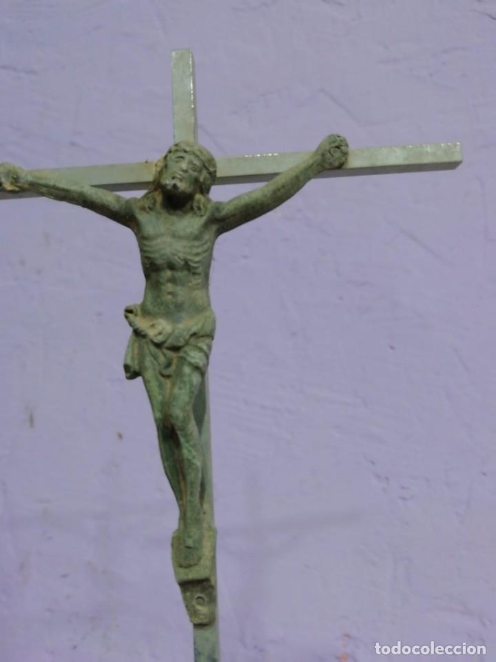 Antig&uuml;edades: cristo de metal - Foto 4