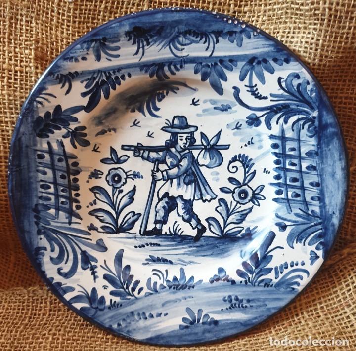 Antig&uuml;edades: Caminante errante, plato cer&aacute;mico. - Foto 1
