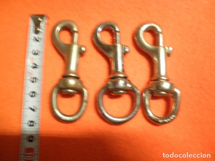 Antig&uuml;edades: Tres mosquetones en bronce naval