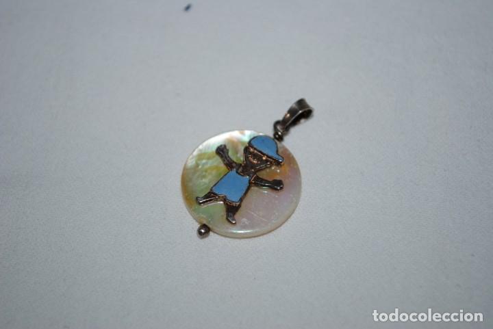 Antig&uuml;edades: COLGANTE DE NACAR , Y PLATA , - Foto 1