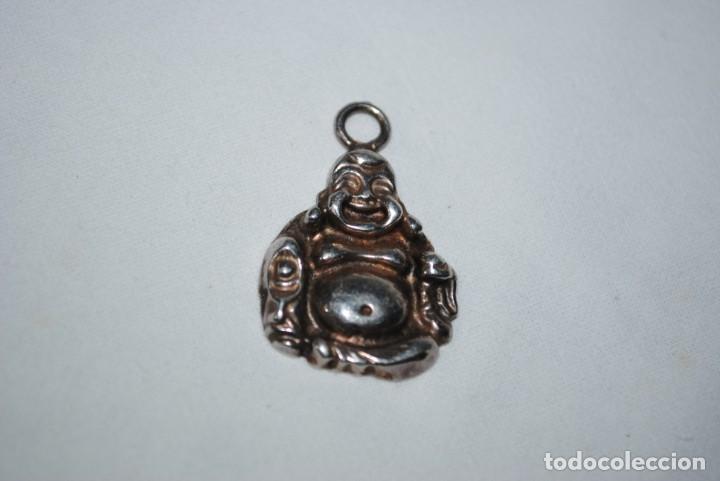 Antig&uuml;edades: COLGANTE DE PLATA , EN FORMA DE BUDA . - Foto 1