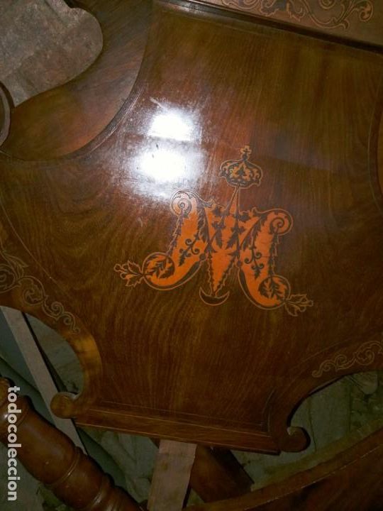 Antig&uuml;edades: CAMA ISABELINA . En BCN. - Foto 2
