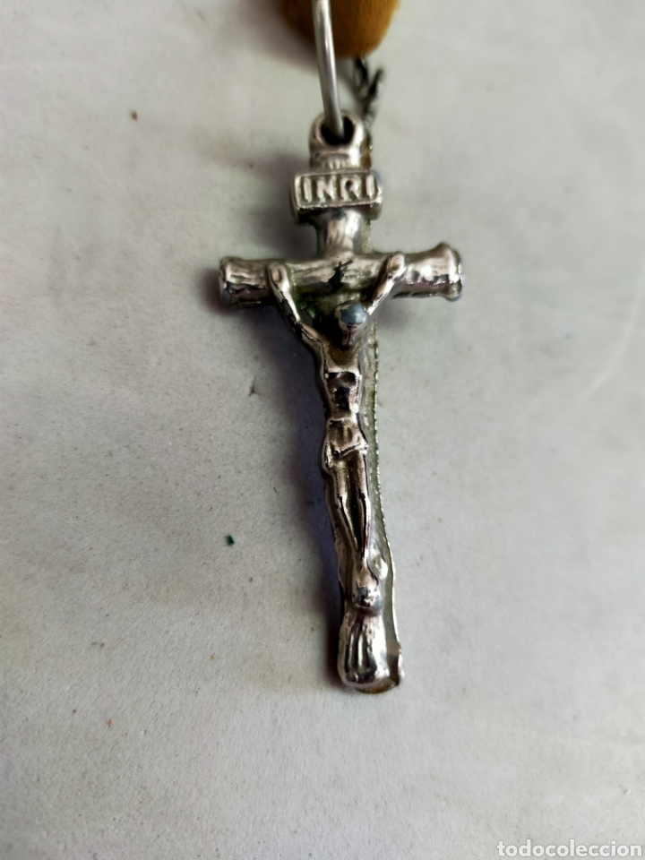 Antig&uuml;edades: CRUZ DE METAL CON CORDON DE TERCIOPELO. - Foto 2