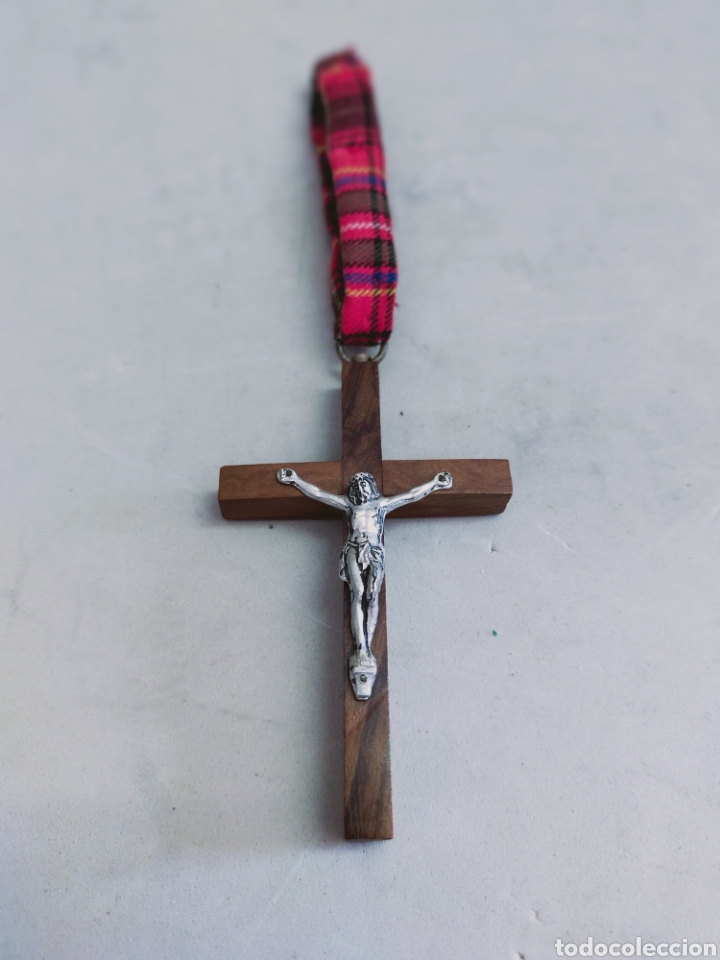 Antig&uuml;edades: CRUZ DE MADERA CON CORDON DE TELA - Foto 5