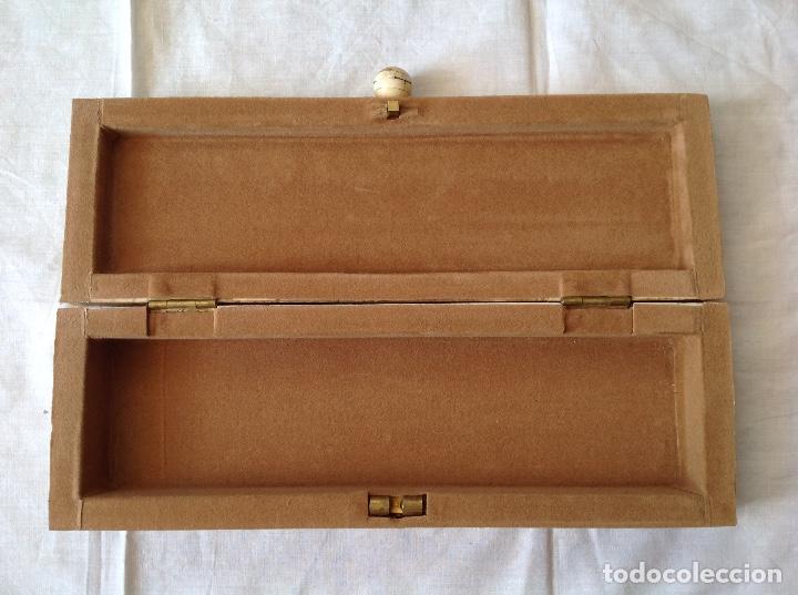 Antig&uuml;edades: Caja rectangular India de hueso grabado. - Foto 3