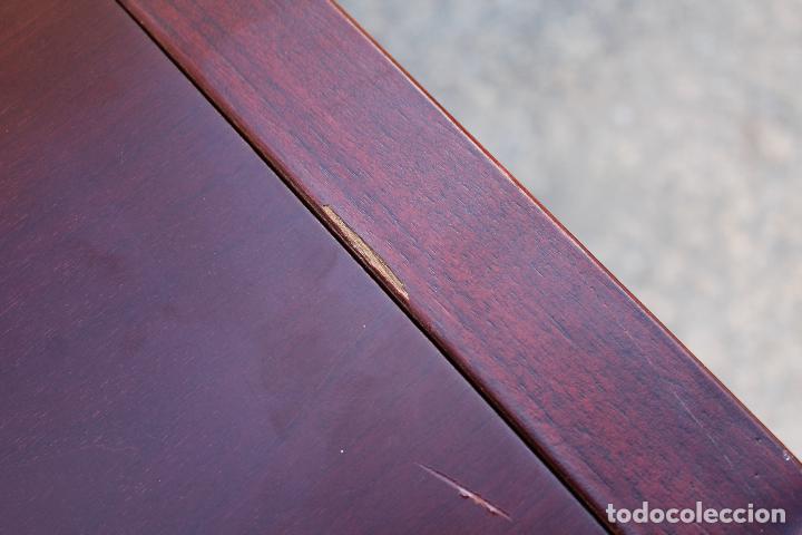 Antig&uuml;edades: mesa de despacho de gran calidad - Foto 10