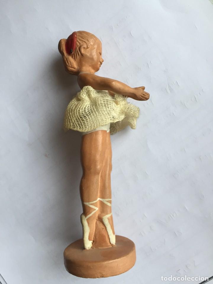 Antig&uuml;edades: Bailarina con Tut&uacute; de barro - Foto 1