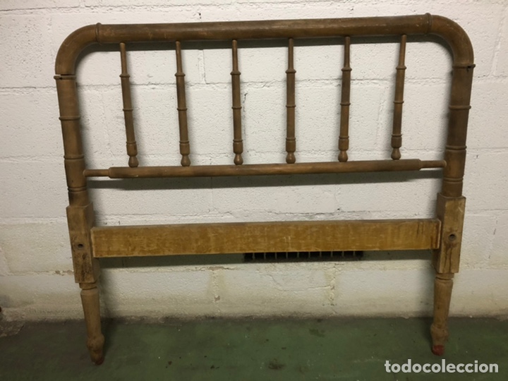 Antig&uuml;edades: ANTIGUO CABECERO DE MADERA TORNEADA - Foto 1