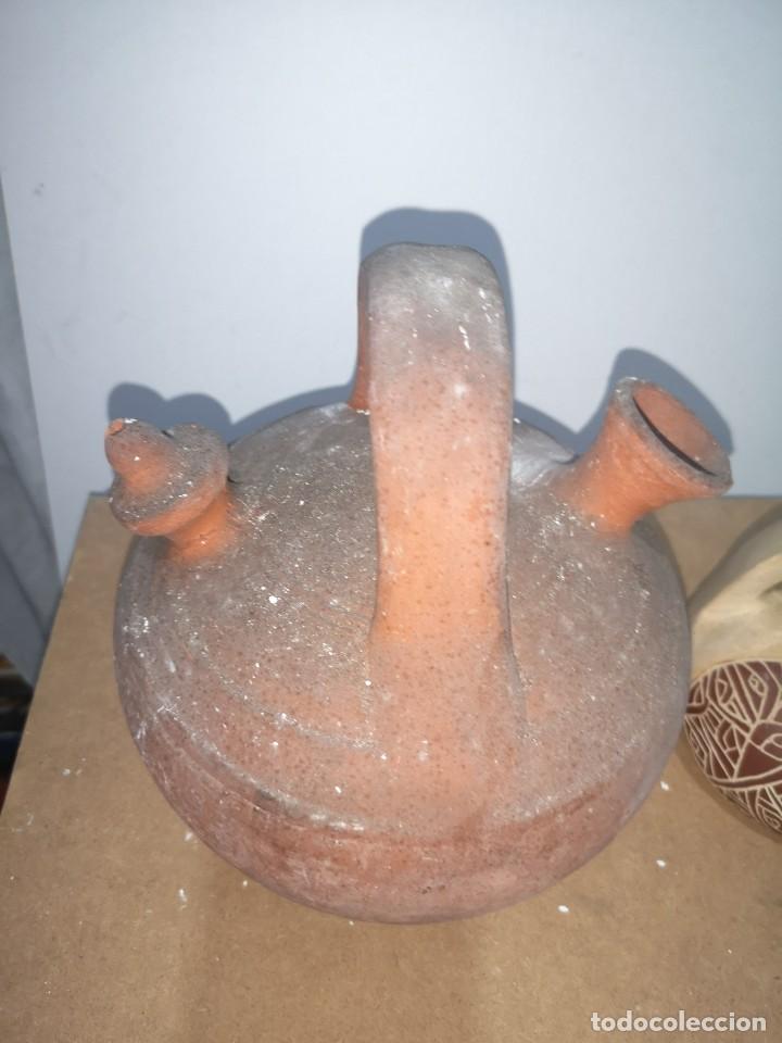 Antig&uuml;edades: 2 botijos de barro - Foto 3