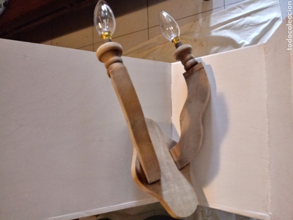 Antig&uuml;edades: Apliques de pared rusticos de madera - Foto 1