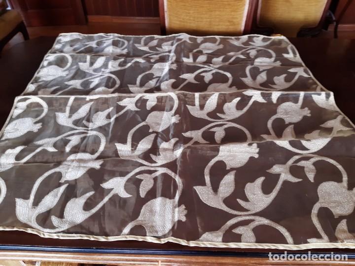 Antig&uuml;edades: TAPETE DORADO SIN ESTRENAR. - Foto 1