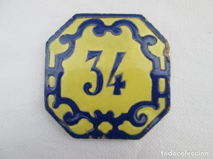 Antig&uuml;edades: Azulejo tipo sevillano - Foto 1