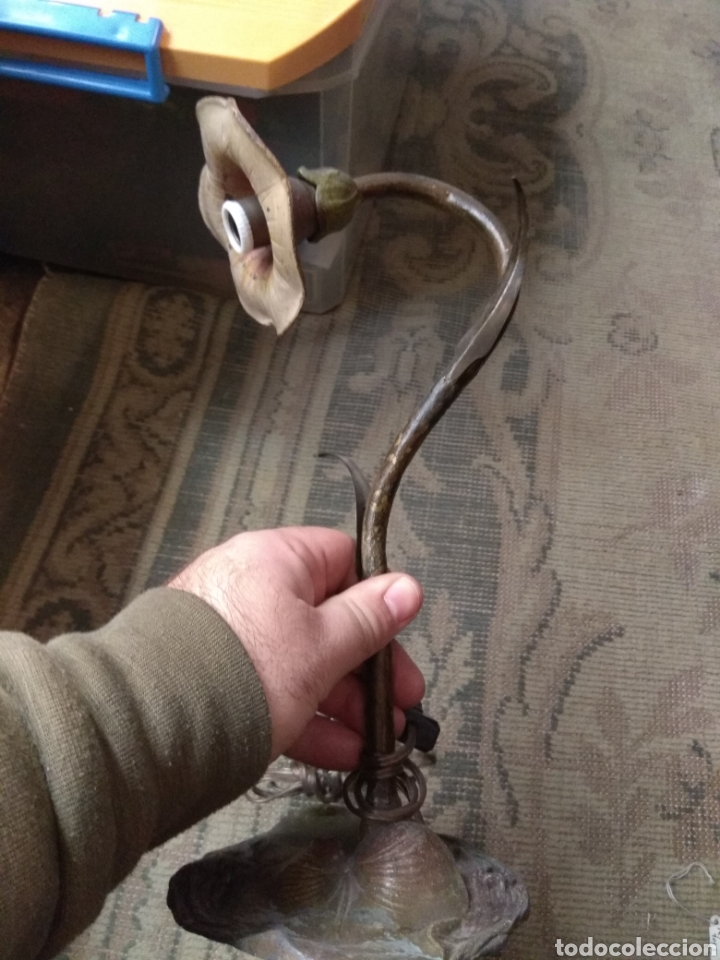 Antig&uuml;edades: L&aacute;mpara Modernista en forma de Flor - Foto 3