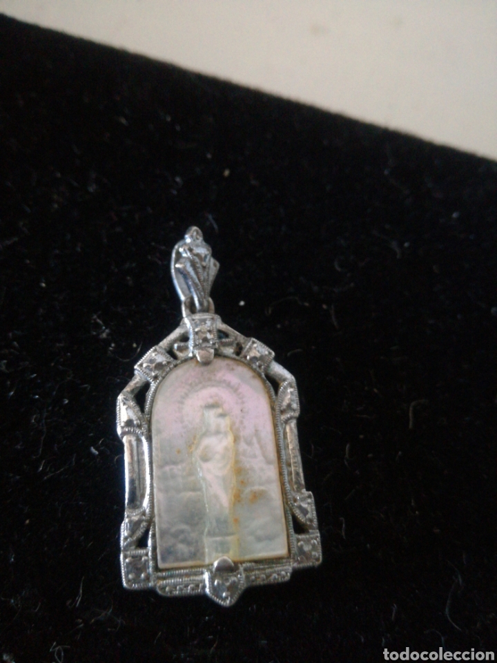 Antig&uuml;edades: Preciosa medalla de plata y madreperla - Foto 2