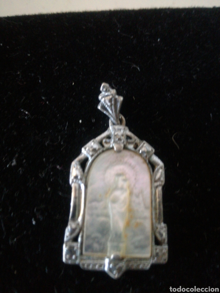 Antig&uuml;edades: Preciosa medalla de plata y madreperla - Foto 4