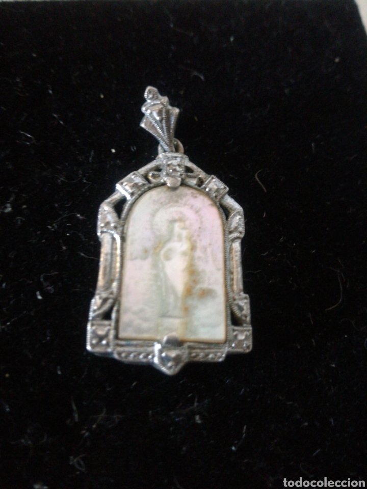 Antig&uuml;edades: Preciosa medalla de plata y madreperla - Foto 5