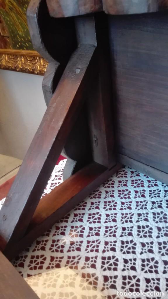 Antig&uuml;edades: Repisa con enganches para colgar - Foto 6