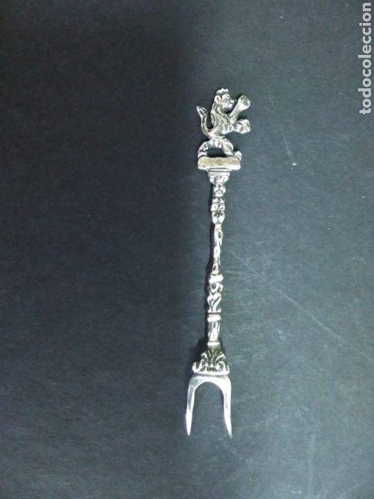Antig&uuml;edades: TENEDOR DE APERITIVO DE PLATA CON CONTRASTES. - Foto 3