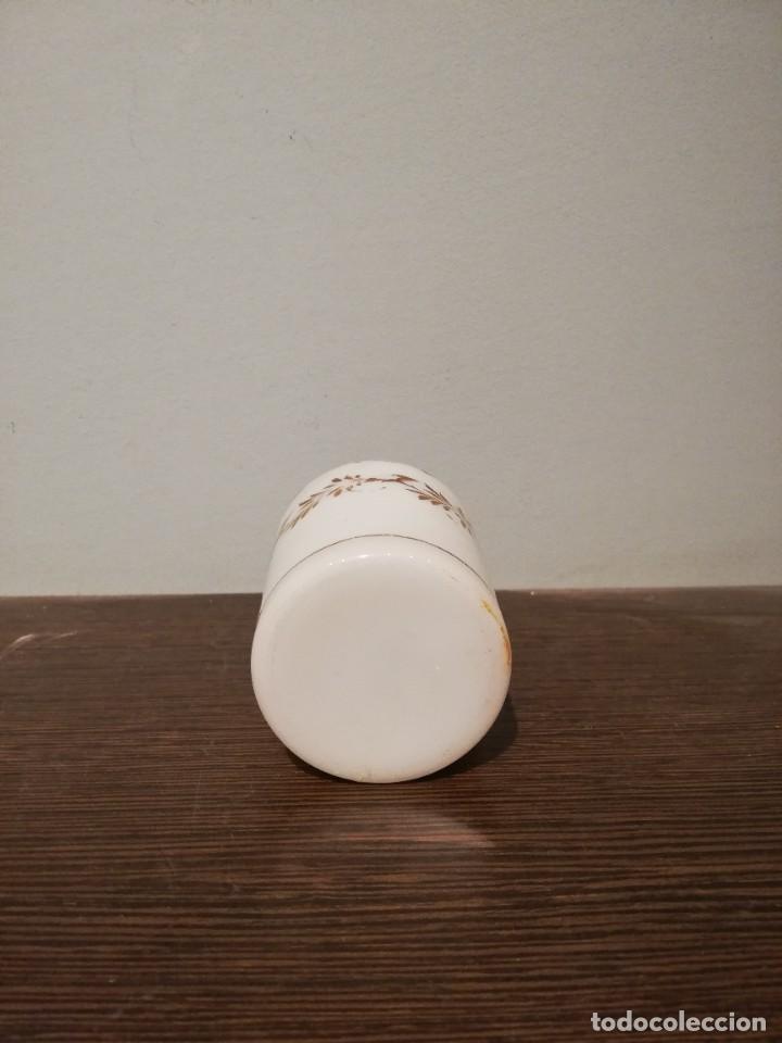 Antig&uuml;edades: VASO DE OPALINA DE LA GRANJA S. XIX - Foto 3