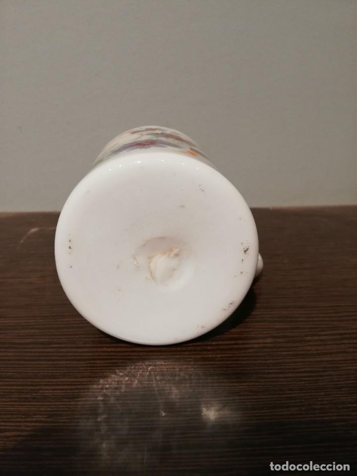 Antig&uuml;edades: VASO CON ASA DE OPALINA DE LA GRANJA S. XIX - Foto 8
