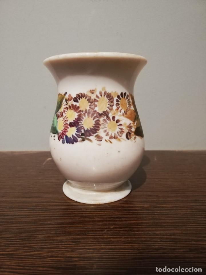 Antig&uuml;edades: JARRA DE OPALINA DE LA GRANJA S. XIX - Foto 2