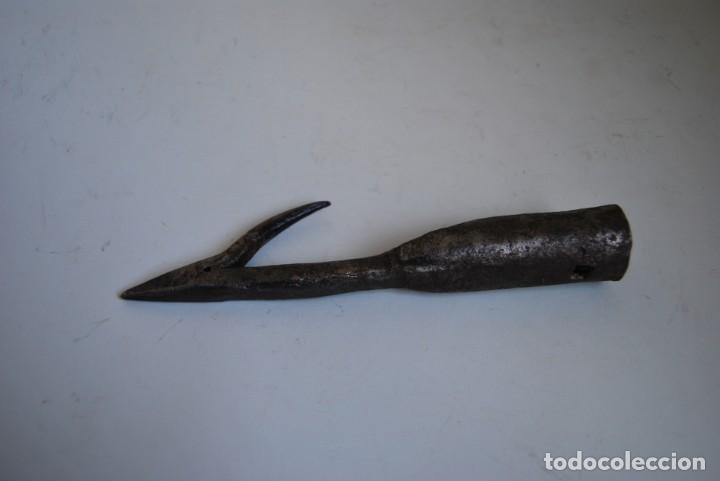 Antig&uuml;edades: ARP&Oacute;N DE HIERRO - PESCA - Foto 3