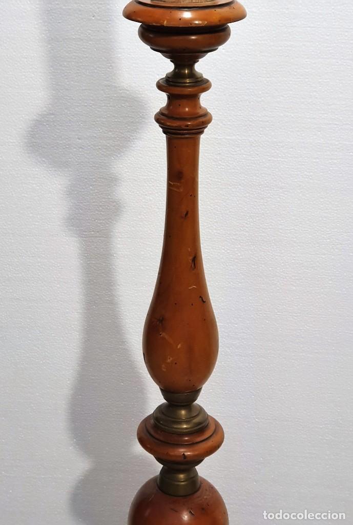 Antig&uuml;edades: - LAMPARA DE PIE EN MADERA - Foto 3