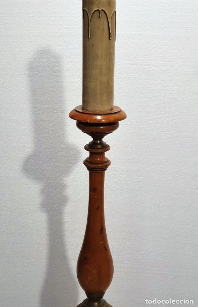 Antig&uuml;edades: - LAMPARA DE PIE EN MADERA - Foto 4