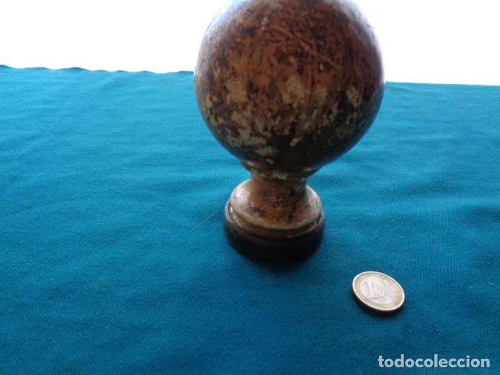 Antig&uuml;edades: ANTIGUA BOLA DE ESCALERA - Foto 5