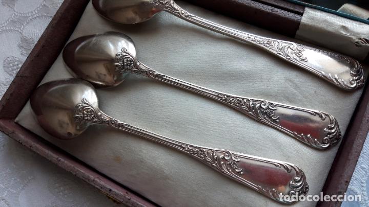 Antig&uuml;edades: 12 Cucharas plateadas francesas - Foto 2