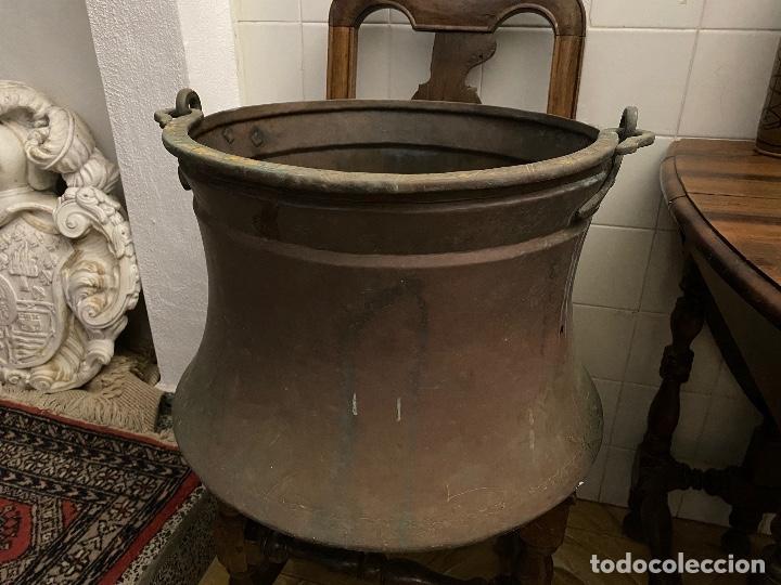 Antig&uuml;edades: Caldero de cobre grande - Foto 1