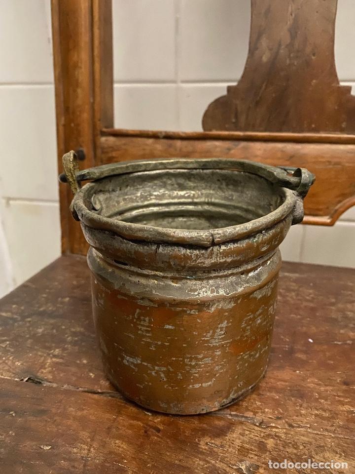 Antig&uuml;edades: Calderito de cobre peque&ntilde;o - Foto 1