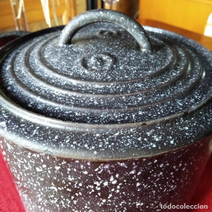 Antig&uuml;edades: Antigua olla de hierro fundido. - Foto 2