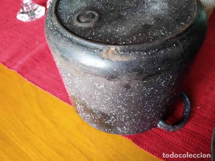 Antig&uuml;edades: Antigua olla de hierro fundido. - Foto 7