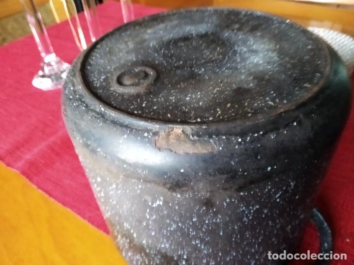 Antig&uuml;edades: Antigua olla de hierro fundido. - Foto 8