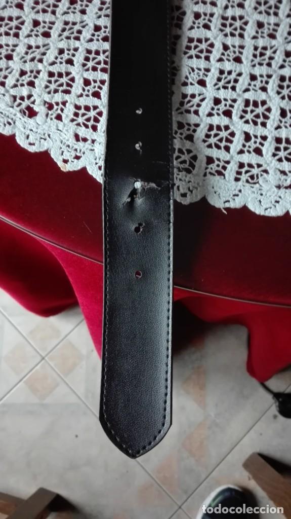 Antig&uuml;edades: Cintur&oacute;n decoraci&oacute;n estilo piel de cocodrilo - Foto 4