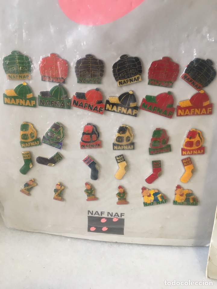 Antig&uuml;edades: Pins NAF NAF - Foto 3