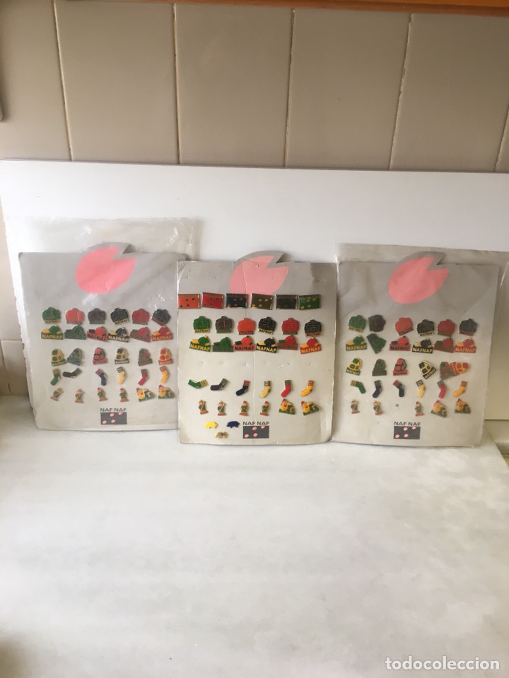 Antig&uuml;edades: Pins NAF NAF - Foto 1