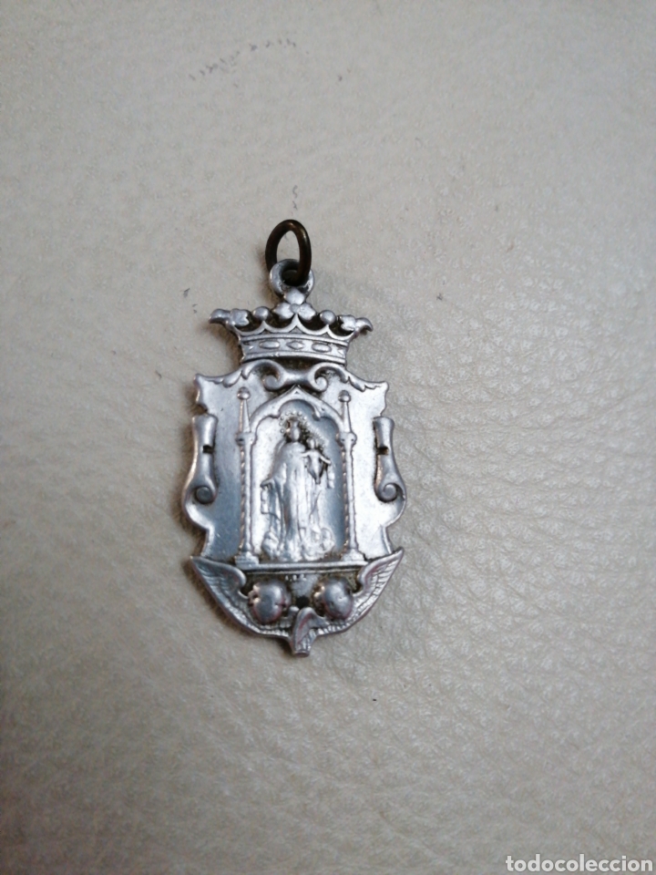 Antig&uuml;edades: Medalla corona Virgen del Carmen - Foto 1