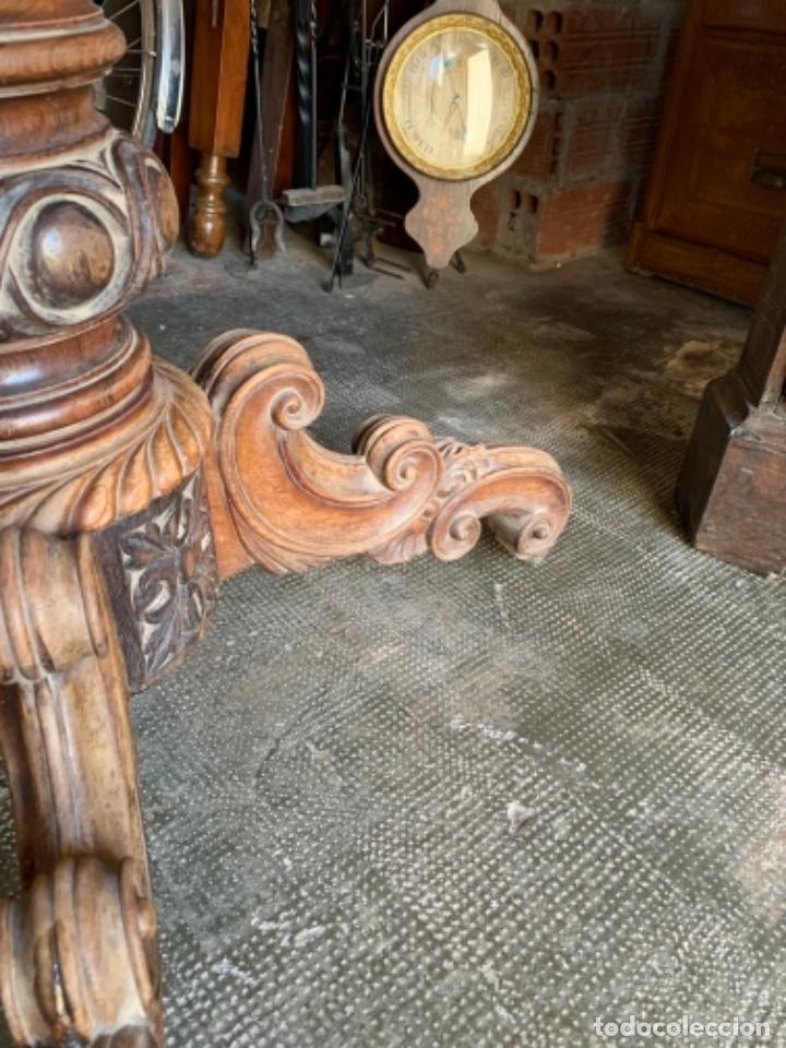 Antig&uuml;edades: Pie de mesa macizo de madera de jacaranda con talla - Foto 12