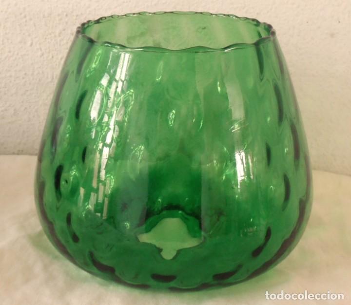 Antig&uuml;edades: TULIPA DE VIDRIO COLOR VERDE - Foto 1
