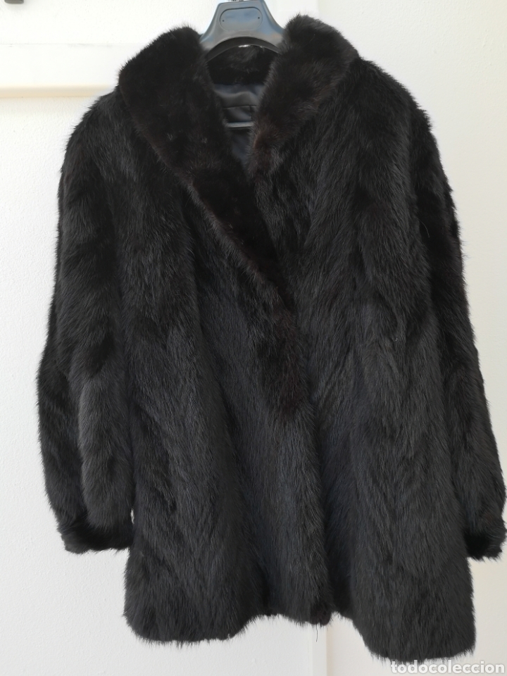Antig&uuml;edades: Chaquet&oacute;n de colas de vis&oacute;n negro - Foto 3