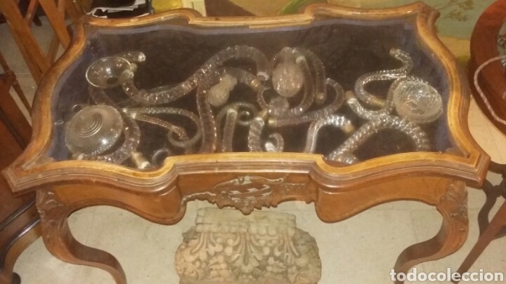 Antig&uuml;edades: Mesa expositor en caoba ppss del 20 - Foto 3