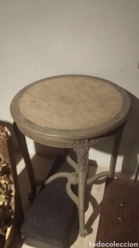 Antig&uuml;edades: Mesa de centro en madera pintada y m&aacute;rmol s.XX - Foto 1